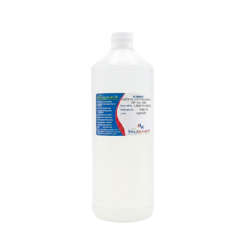 ACEITE DE COCO FRACCIONADO USP – PALMERA KLK – USA – Frasco x 1 Lt. Frasco de aceite de coco fraccionado con tapa blanca sobre fondo neutro. El aceite de coco fraccionado es popular como emoliente para calmar y ablandar la piel, se usa para diluir vitaminas y es un ingrediente común en productos para la piel y jabones. Es ideal para la producción de jabón por su función de reengrasado y su rápida absorción, especialmente en pieles sensibles.