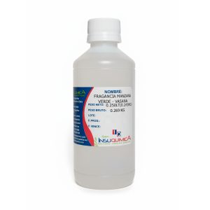 Frasco de 0.250 lt de la fragancia manzana verde en un fondo blanco